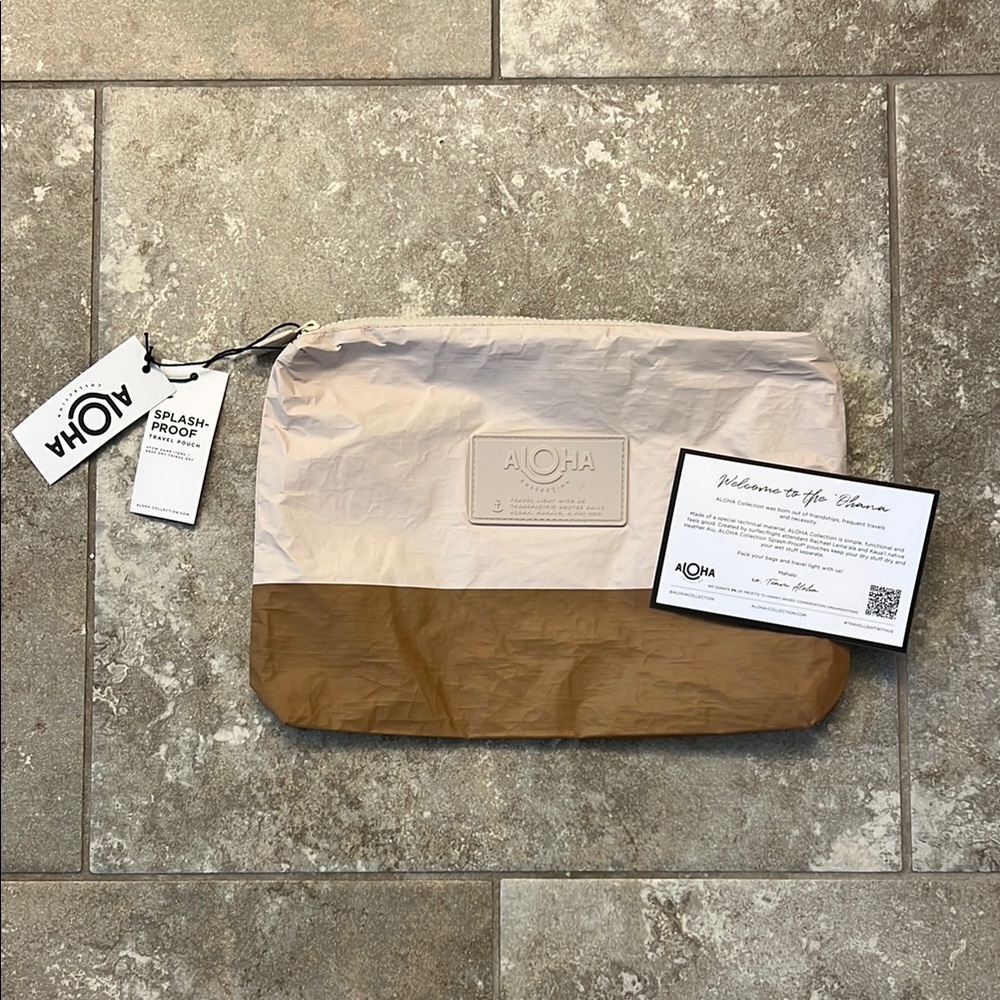 NWT-ALOHAS 💯 Splash proof Beige and Brown Toiletry Bag